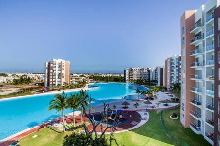 Departamento En Cancun Con 7 Albercas Tipo Playa Y Laguna ภายนอก รูปภาพ